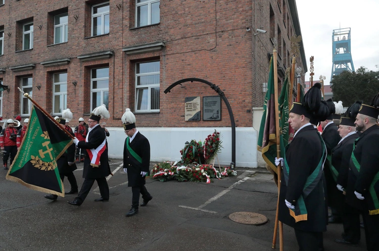 Uroczystości barbórkowe na kopalni Wesoła z udziałem abp. Andrzeja Przybylskiego