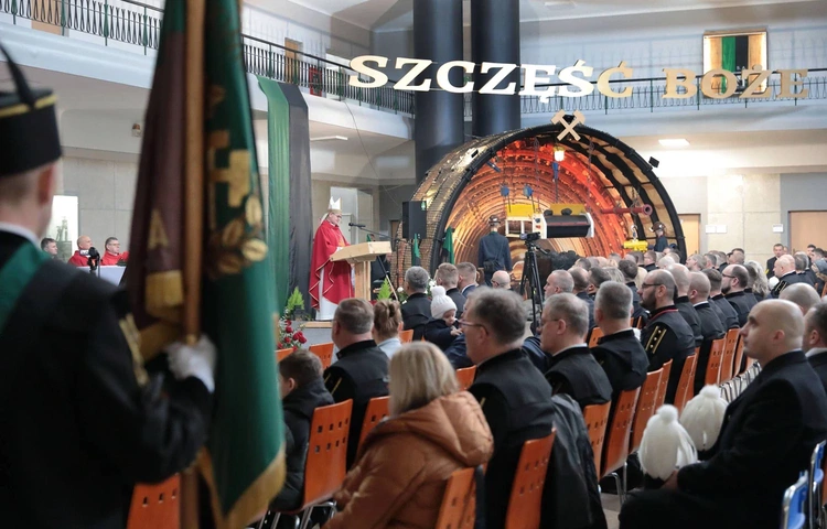 Abp Andrzej Przybylski do górników: Złóżcie nadzieję w Panu - na zawsze