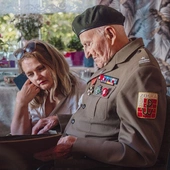 „Cud, że dożyliśmy wolności”. Wspomnienia ostatniego żyjącego powstańca batalionu „Zośka”, który kończy dziś 101 lat