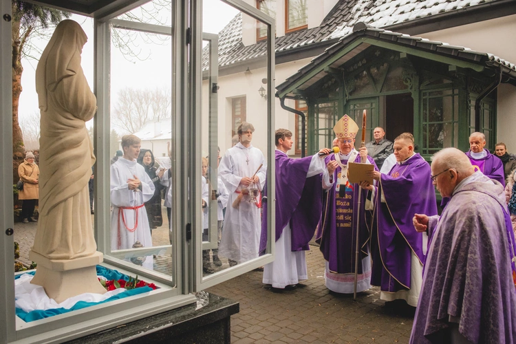 Poświęcenie figury w Trąbkach Wielkich