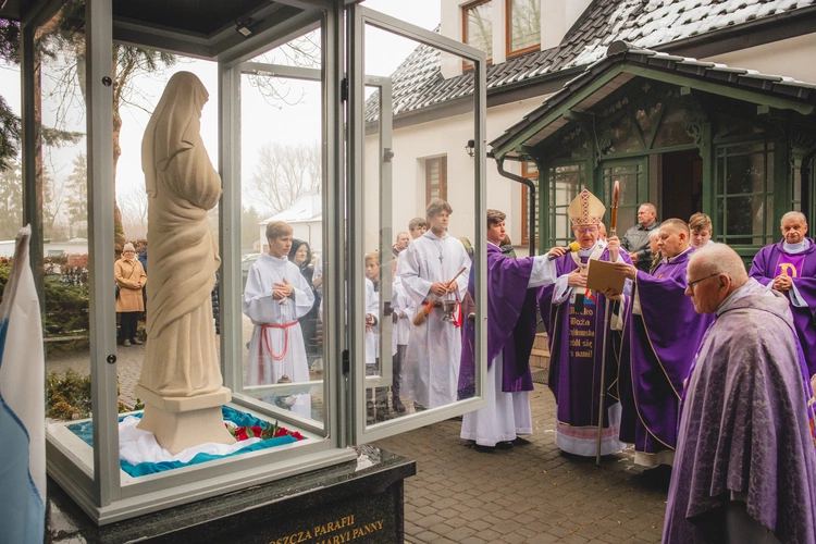 Poświęcenie figury w Trąbkach Wielkich