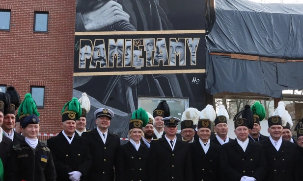 Katowice. Mural "Pamiętamy" wrócił w nowej odsłonie