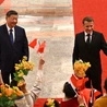 Emmanuel Macron (P)i  Xi Jinping (L)