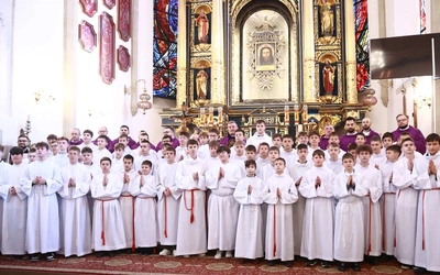 Elita, która użycza Bogu swojego głosu