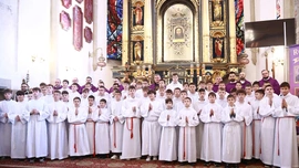 Elita, która użycza Bogu swojego głosu