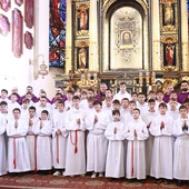 Elita, która użycza Bogu swojego głosu