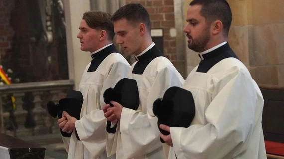 Obłóczyny oraz włączenie do grona kandydatów do diakonatu i prezbiteratu