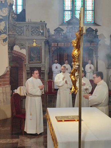 Przyjęcie stroju kapłańskiego