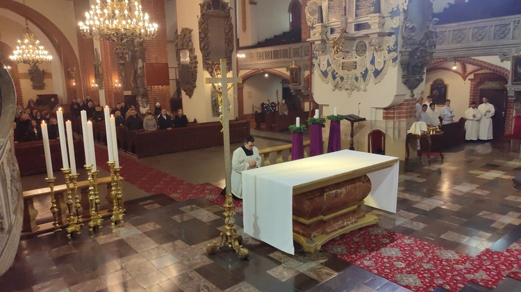 Przyjęcie stroju kapłańskiego