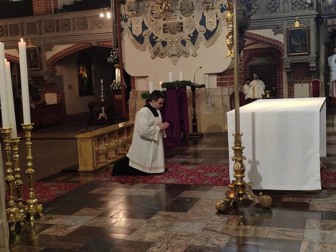 Przyjęcie stroju kapłańskiego