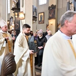 Gdańscy dominikanie z relikwiami św. Mikołaja