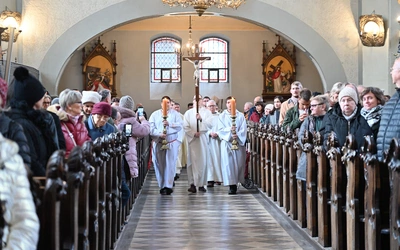 Gdańscy dominikanie z relikwiami św. Mikołaja