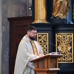 Gdańscy dominikanie z relikwiami św. Mikołaja