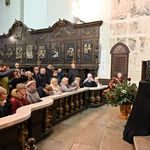 Gdańscy dominikanie z relikwiami św. Mikołaja