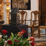 Gdańscy dominikanie z relikwiami św. Mikołaja