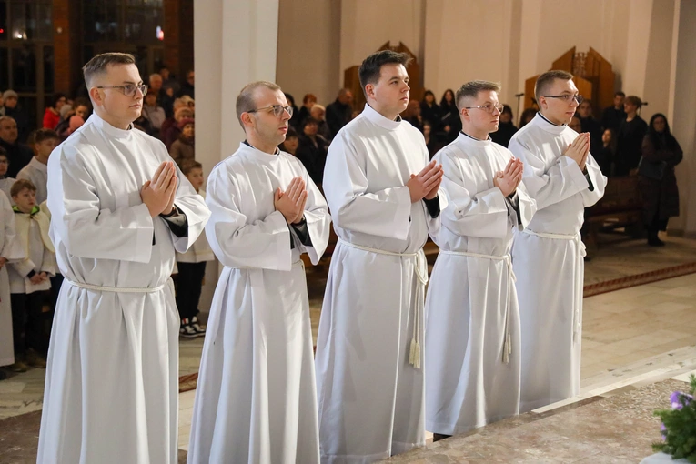 Uroczystość kandydatury w konkatedrze w Stalowej Woli