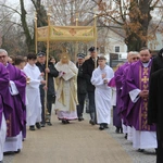 Poświęcenie odnowionych ołtarzy w kościele w Borowej k. Mielca