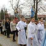 Poświęcenie odnowionych ołtarzy w kościele w Borowej k. Mielca