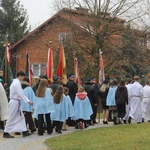 Poświęcenie odnowionych ołtarzy w kościele w Borowej k. Mielca