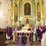 Poświęcenie odnowionych ołtarzy w kościele w Borowej k. Mielca