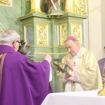 Poświęcenie odnowionych ołtarzy w kościele w Borowej k. Mielca