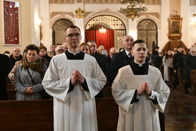 Obłóczyny i kandydatura w Rokitnie