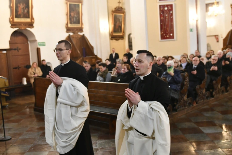 Obłóczyny i kandydatura w Rokitnie
