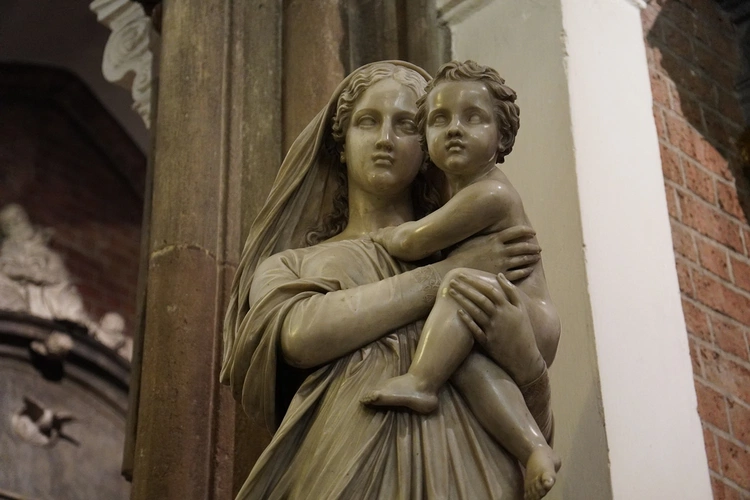 Z Niepokalanie Poczętą w katedrze wrocławskiej