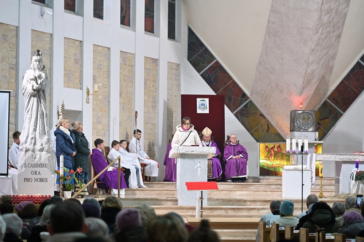 Matka Boża Królowa Zaspy ukoronowana
