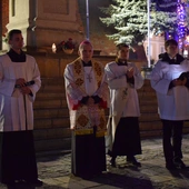 Modlitwa przy figurze