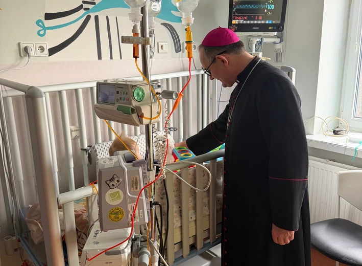 Abp Andrzej spotkał się z pacjentami Górnośląskiego Centrum Zdrowia Dziecka