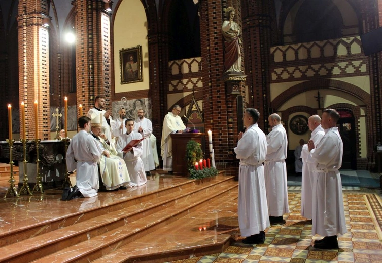 Nowi szafarze Komunii świętej