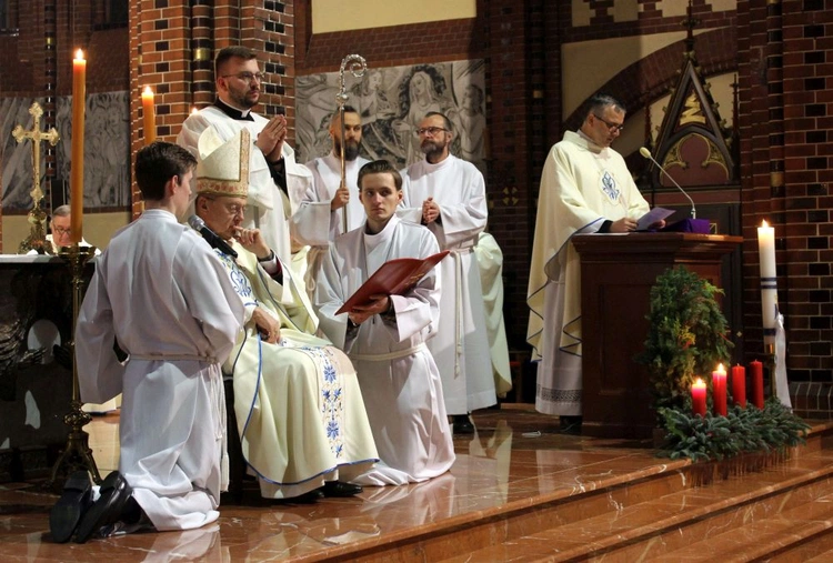 Nowi szafarze Komunii świętej