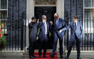 Europejczycy doradzają, by się nie spieszyć