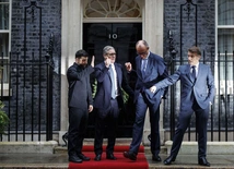 Europejczycy doradzają, by się nie spieszyć