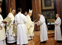 Prawie 40 nowych szafarzy w diecezji gliwickiej 