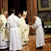 Prawie 40 nowych szafarzy w diecezji gliwickiej 