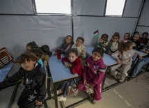 Tymczasowa szkoła w namiocie. Strefa Gazy
