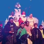 Każdy chciał pamiątkowe zdjęcie z Mikołajem i jego pomocnikami.