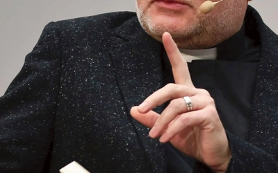 Ksiądz dr hab. A. Draguła – teolog, publicysta i autor wielu książek, który w tym roku obchodzi 35 lat kapłaństwa. Jest przewodniczącym Rady Naukowej Instytutu Nauk Teologicznych Uniwersytetu Szczecińskiego i członkiem Komitetu Nauk Teologicznych Polskiej Akademii Nauk.