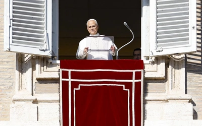 Leon XIV o rzomowie z Zełenskim, modlitwie w meczecie i przeprowadzce do Pałacu Apostolskiego