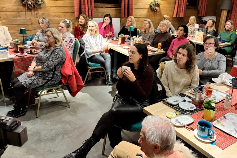 Ważniejsze dekoracje niż relacje