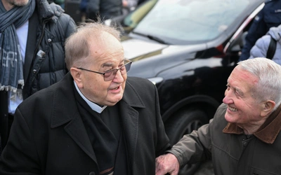 O. Tadeusz Rydzyk stawił się jako świadek na przesłuchanie w prokuraturze