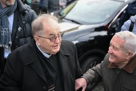 O. Tadeusz Rydzyk stawił się jako świadek na przesłuchanie w prokuraturze