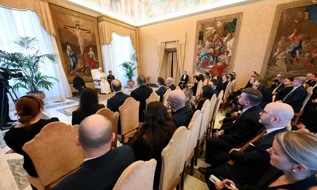 Papież spotyka się z delegacją Grupy Europejskich Konserwatystów i Reformatorów Parlamentu Europejskiego
