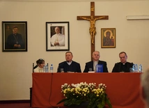 Papieski Wydział Teologiczny we Wrocławiu. Skarby Pisma Świętego i znoje tłumaczy biblijnych ksiąg