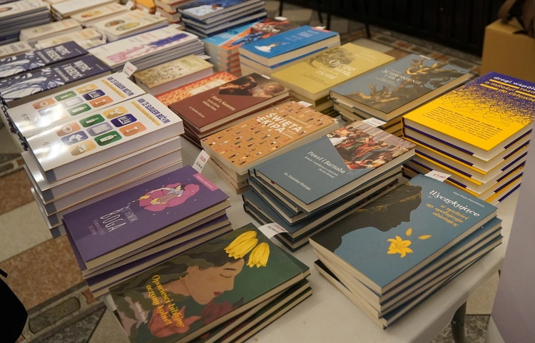 Papieski Wydział Teologiczny we Wrocławiu. Skarby Pisma Świętego i znoje tłumaczy biblijnych ksiąg