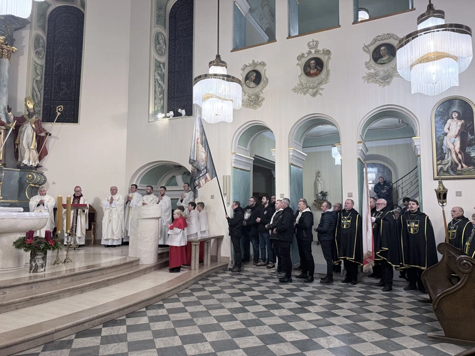 Pszczyna. Ustanowienie kaplicy całodobowej adoracji