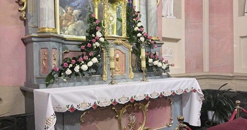 Pszczyna. Ustanowienie kaplicy całodobowej adoracji