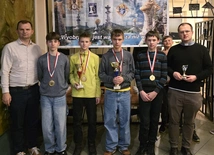 Lektorzy i ministranci z diecezji tarnowskiej grają w szachy najlepiej w Polsce